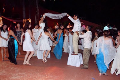 mexican wedding dance