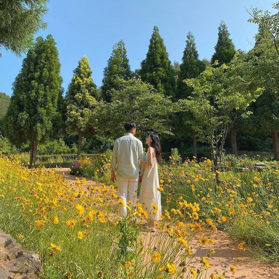 Spring Time Date Ideas Garden - Bella Ballroom