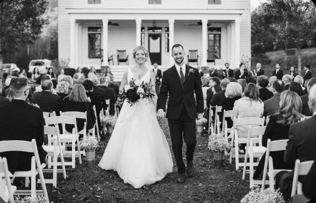 5 Untraditional Wedding Trends, That You Must Have At Your Wedding. IMG 2171 - Bella Ballroom